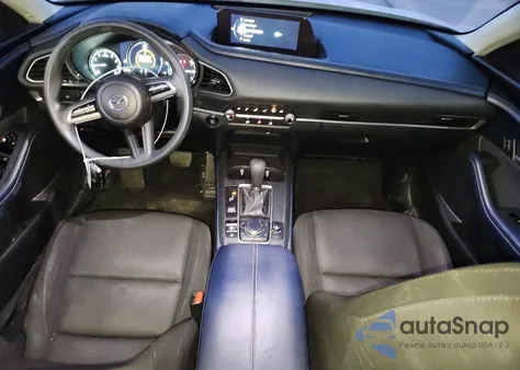 2021 Mazda Cx-30 z USA, uszkodzony, nr VIN 3MVDMBAL1MM213292